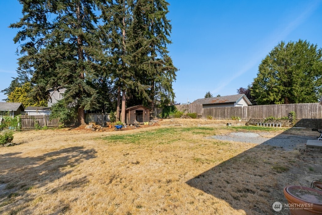 17953 48th Avenue Property Photo 10