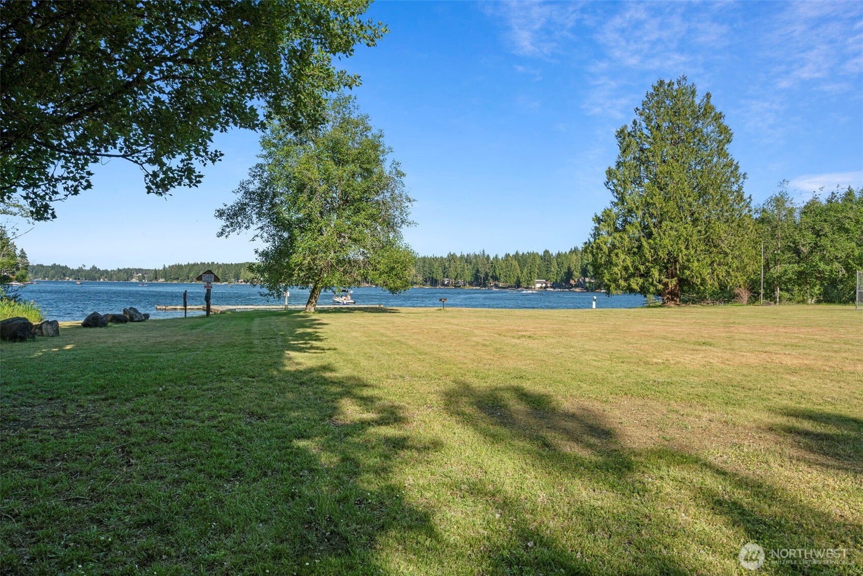1052 E Mason Lake Drive Property Photo 15