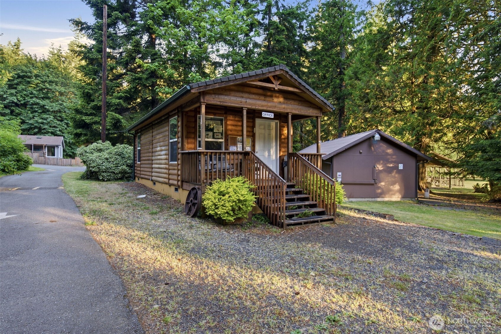 1052 E Mason Lake Drive Property Photo 34