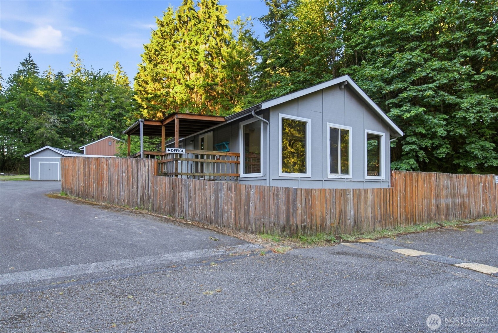 1052 E Mason Lake Drive Property Photo 35