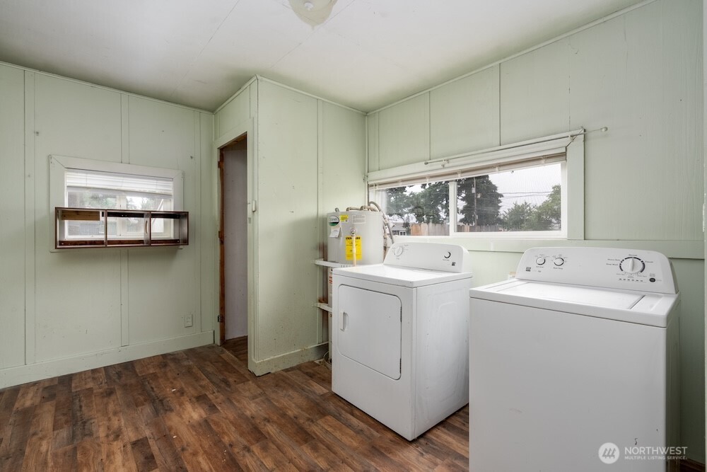 307 Cypress Property Photo 16