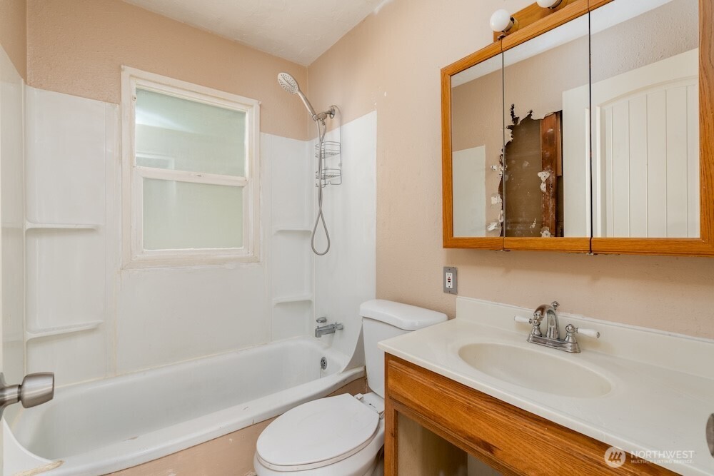 307 Cypress Property Photo 23
