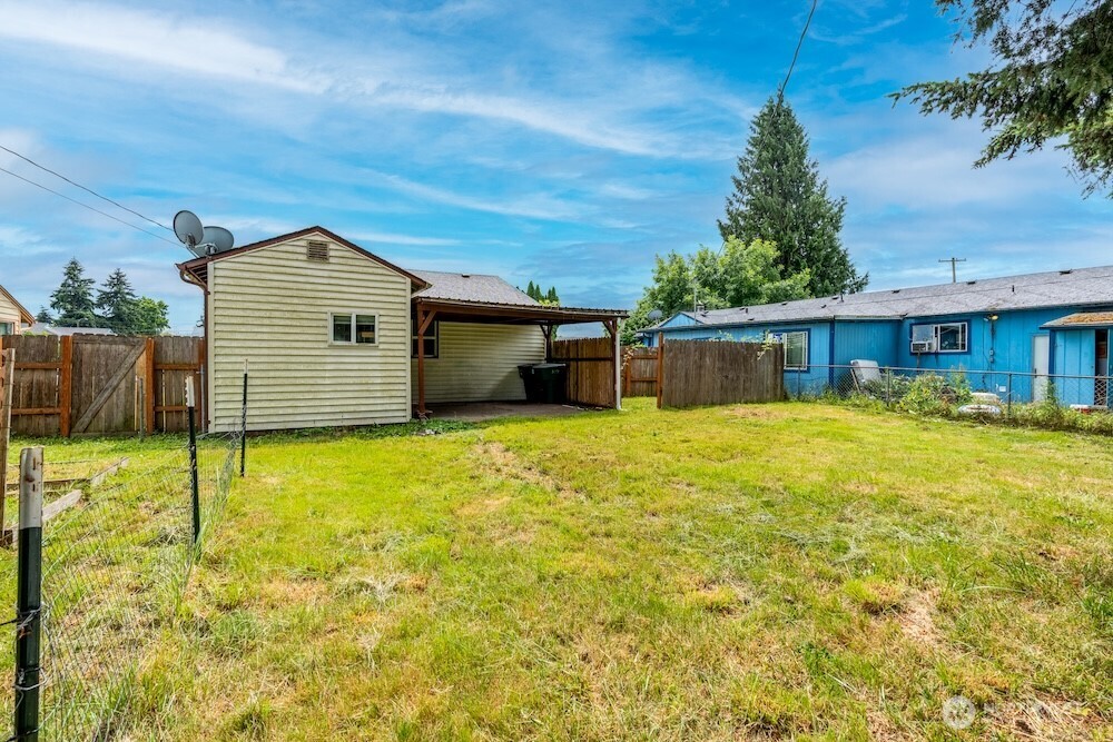 307 Cypress Property Photo 29