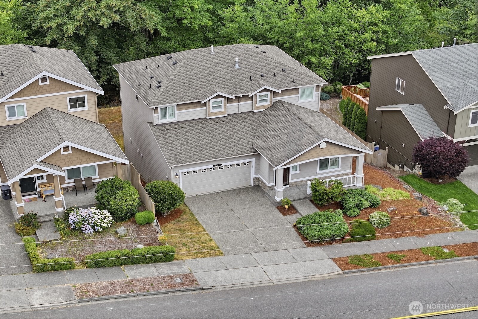 209 140th Street Property Photo 2