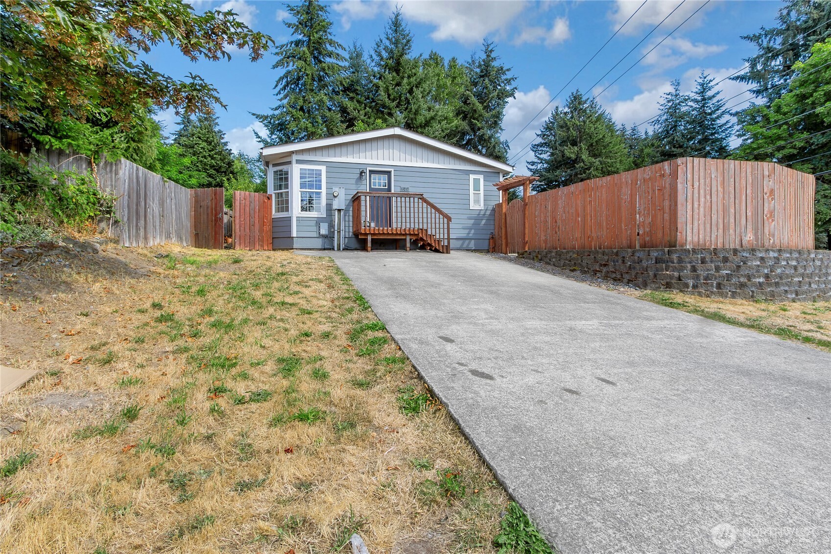 13217 9th Avenue Ct Property Photo 2