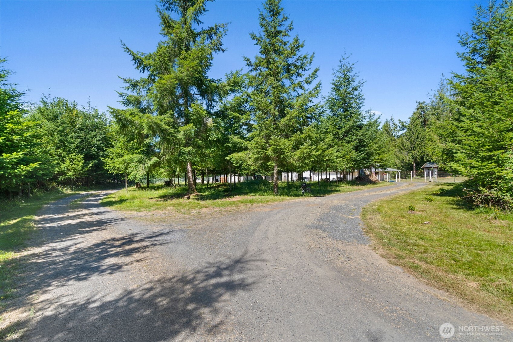 150 126 Allen Road Property Photo 3