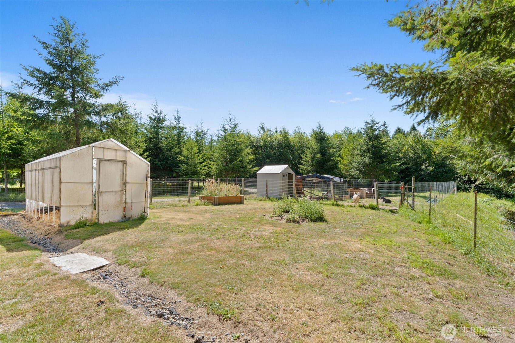 150 126 Allen Road Property Photo 32