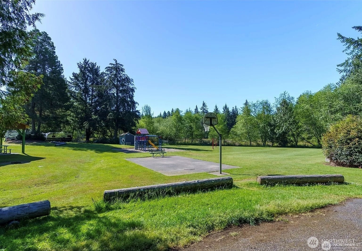 10515 Edgewood Drive Property Photo 11