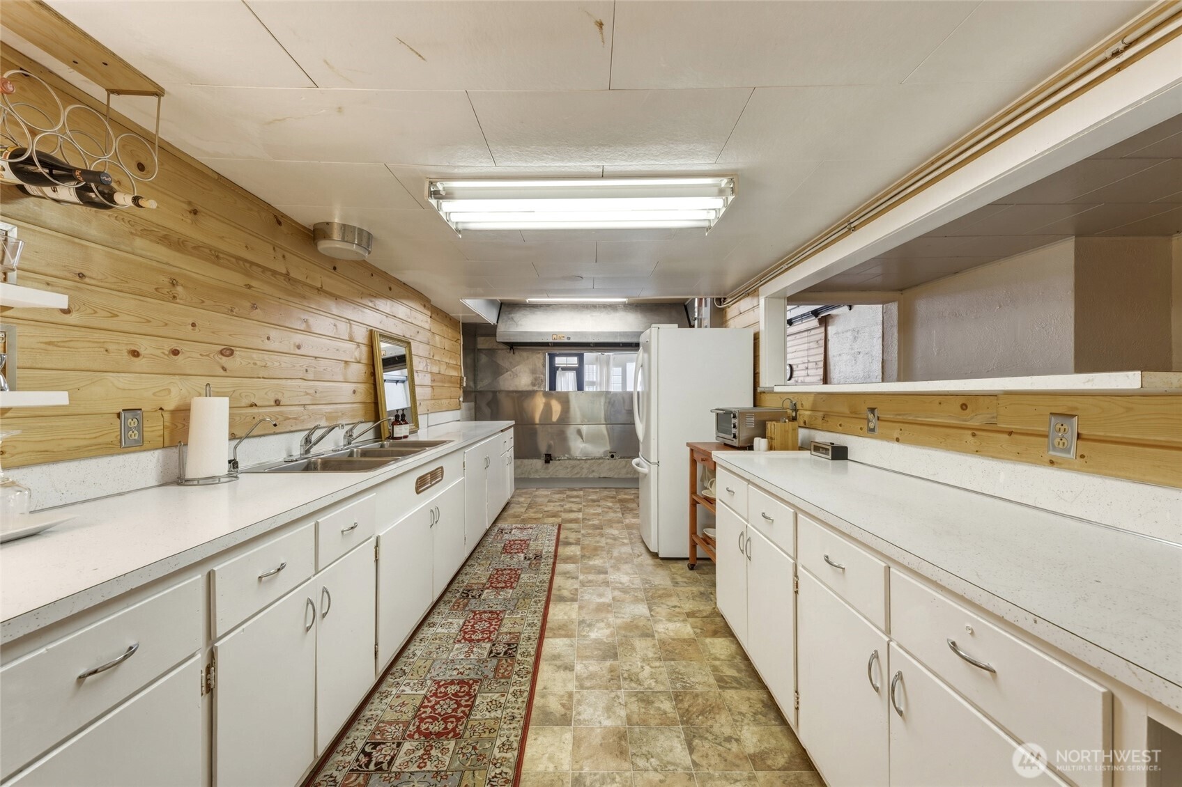 956 Main Street Property Photo 15