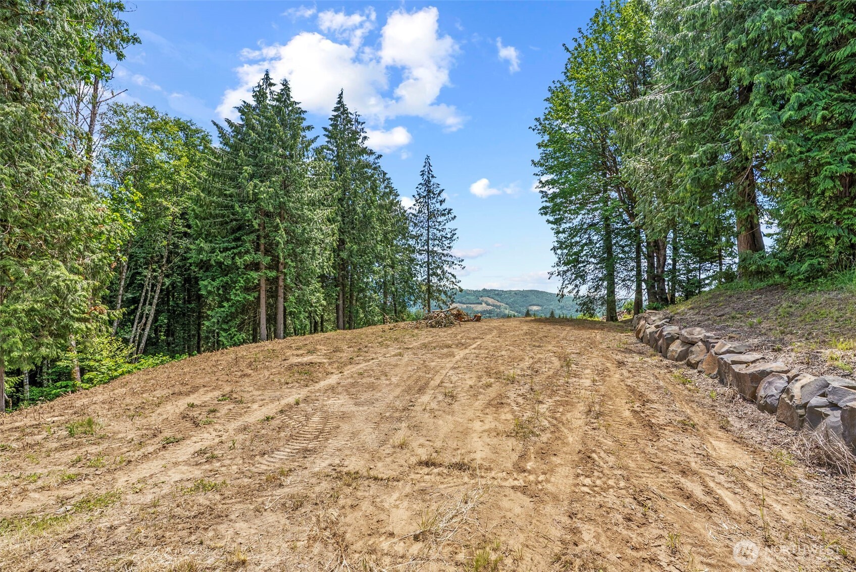 1899 Mt Pleasant Road Property Photo 2