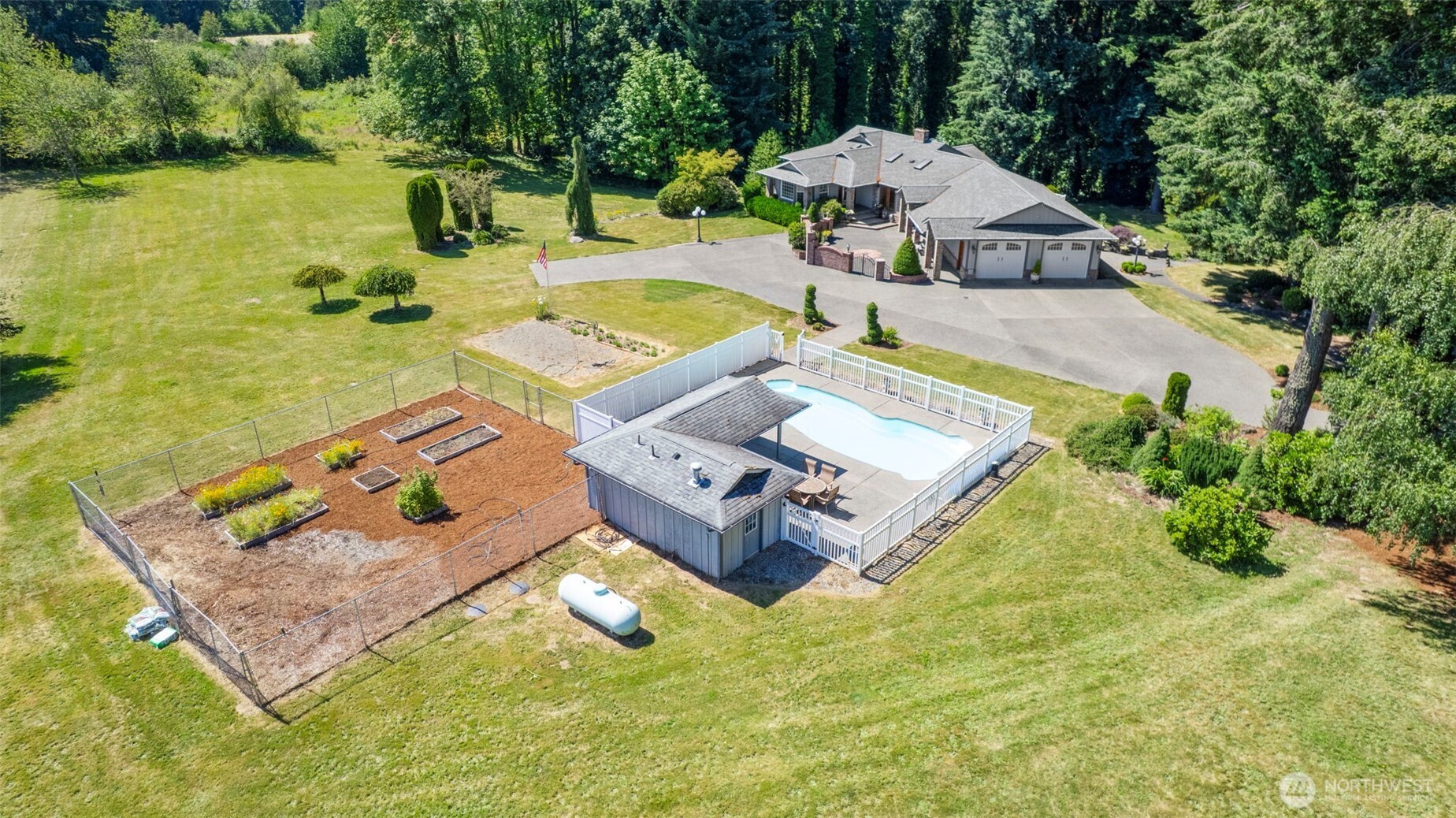 18525 Paulson Street Property Photo 2