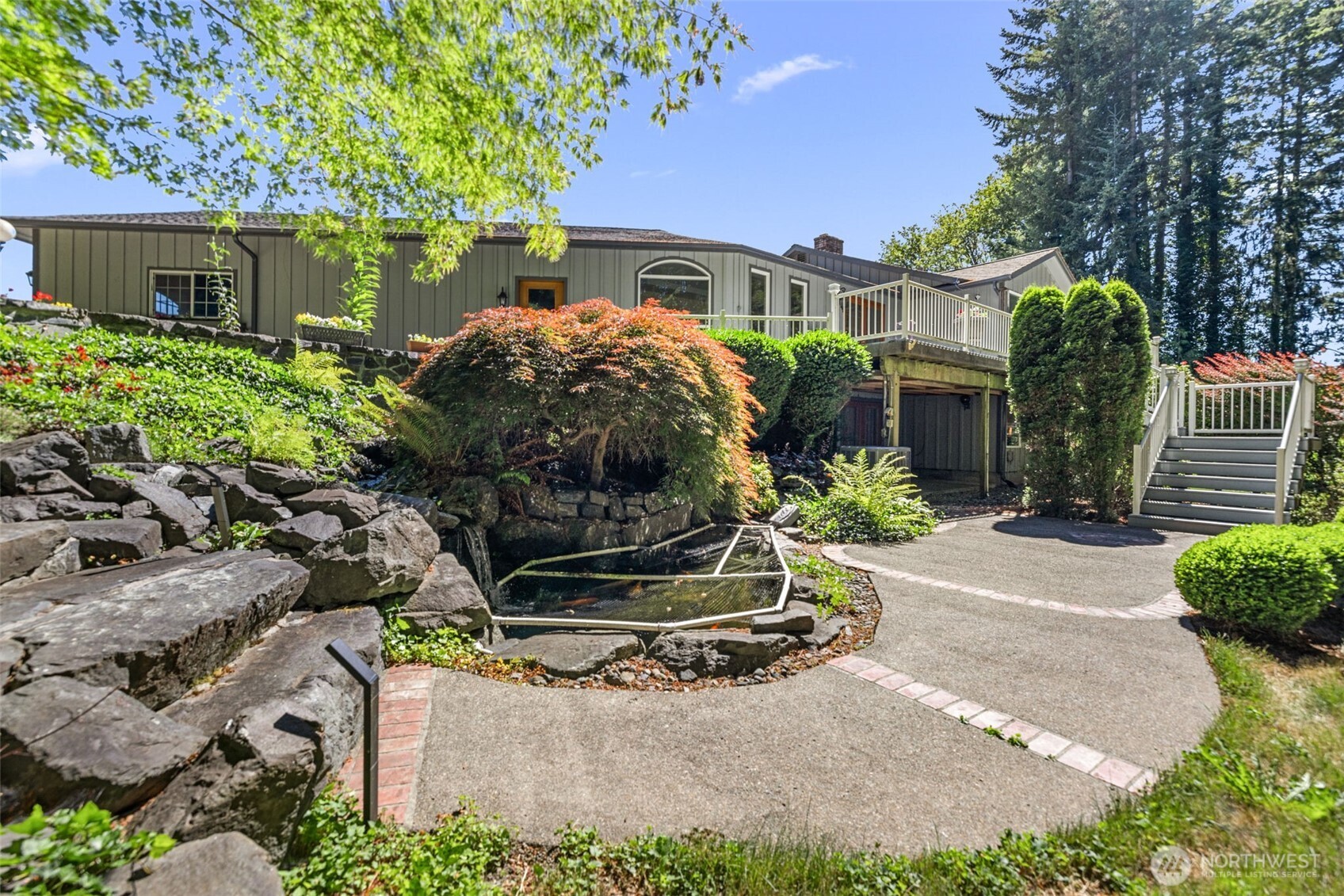 18525 Paulson Street Property Photo 9