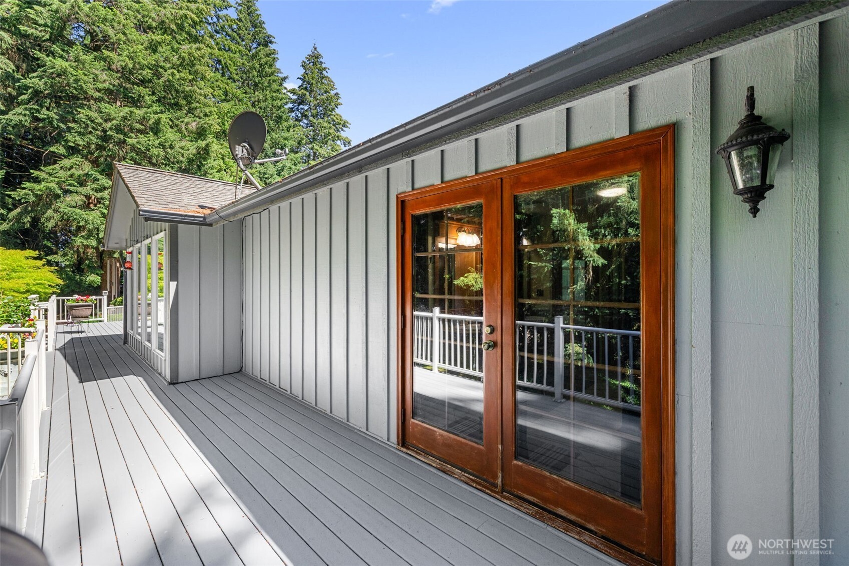 18525 Paulson Street Property Photo 14