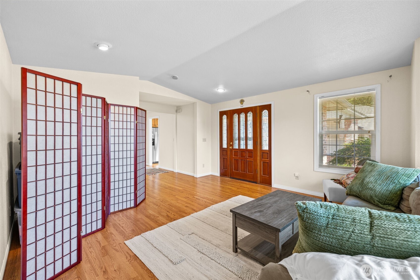 18525 Paulson Street Property Photo 16