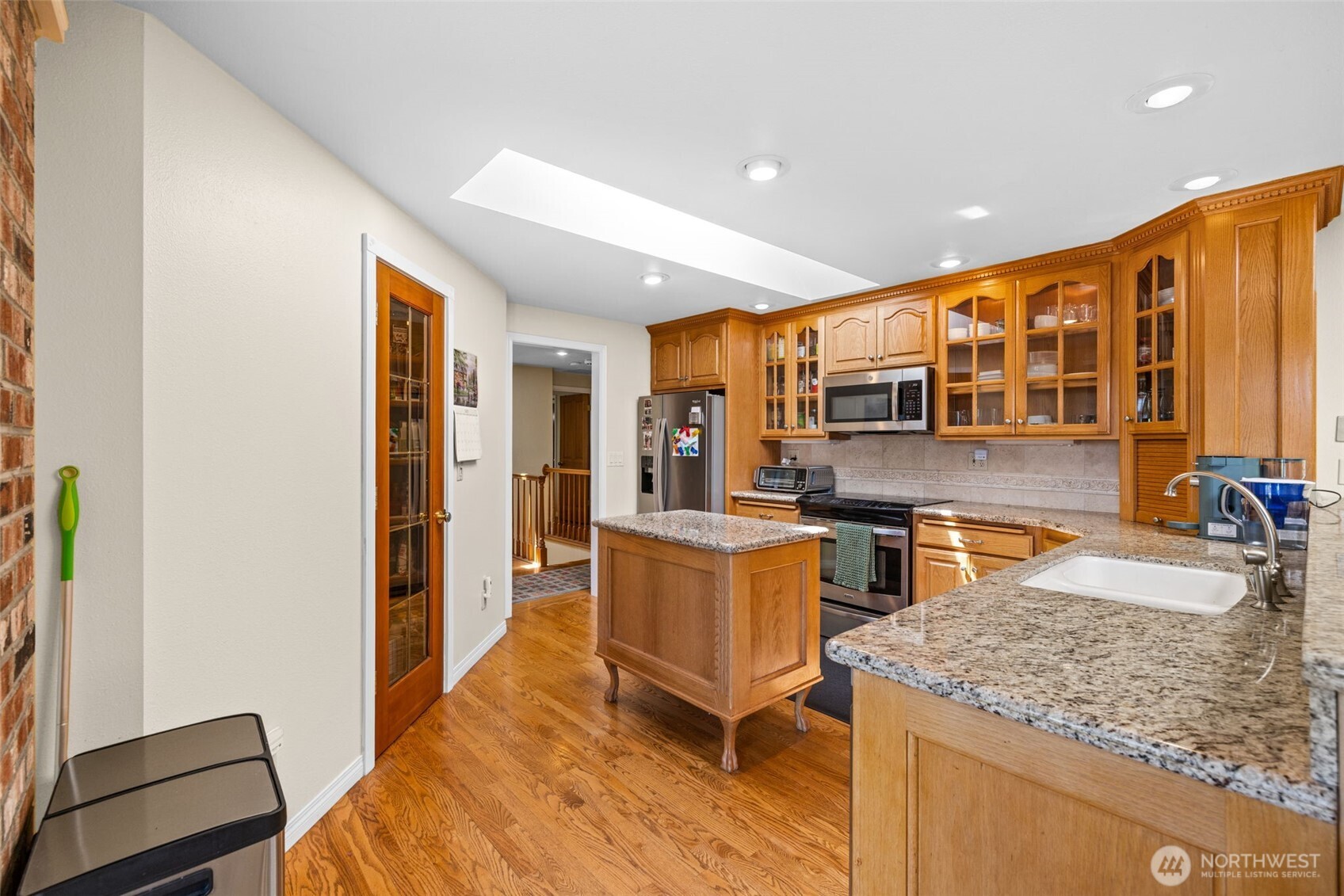 18525 Paulson Street Property Photo 19