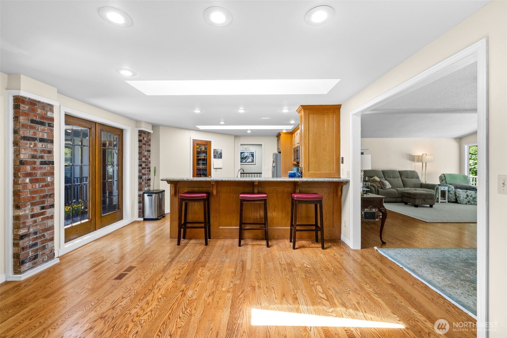 18525 Paulson Street Property Photo 21