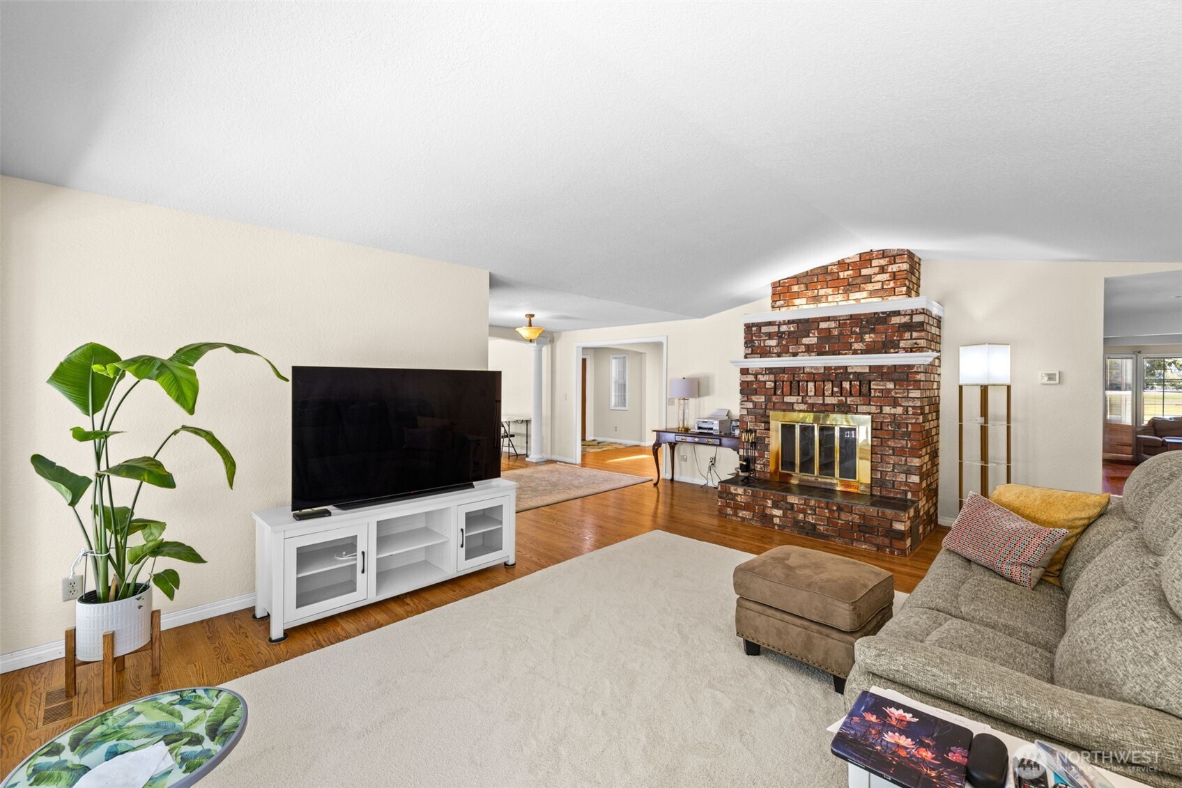 18525 Paulson Street Property Photo 24