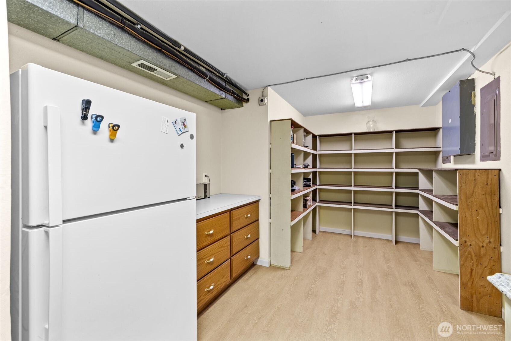 18525 Paulson Street Property Photo 32