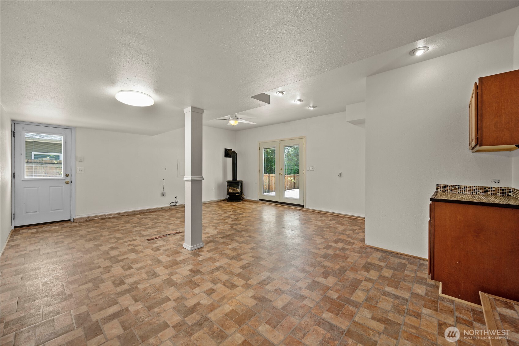 928 96th Avenue Property Photo 18