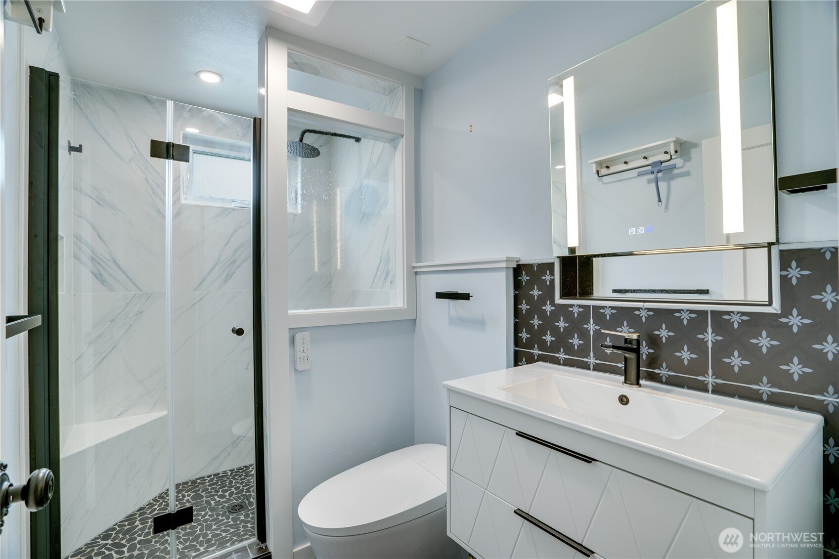 4310 E C Street Property Photo 15