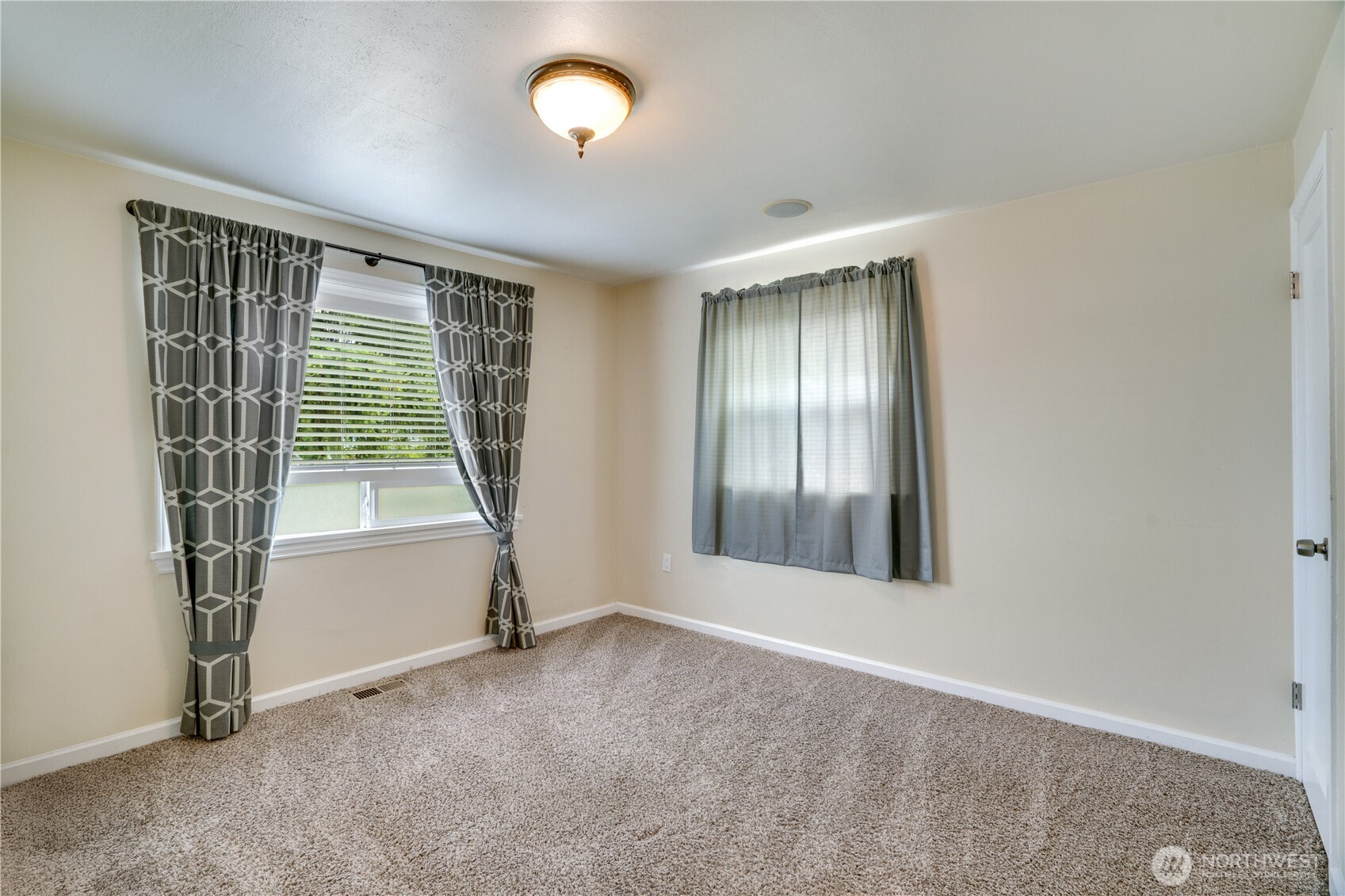 4310 E C Street Property Photo 16