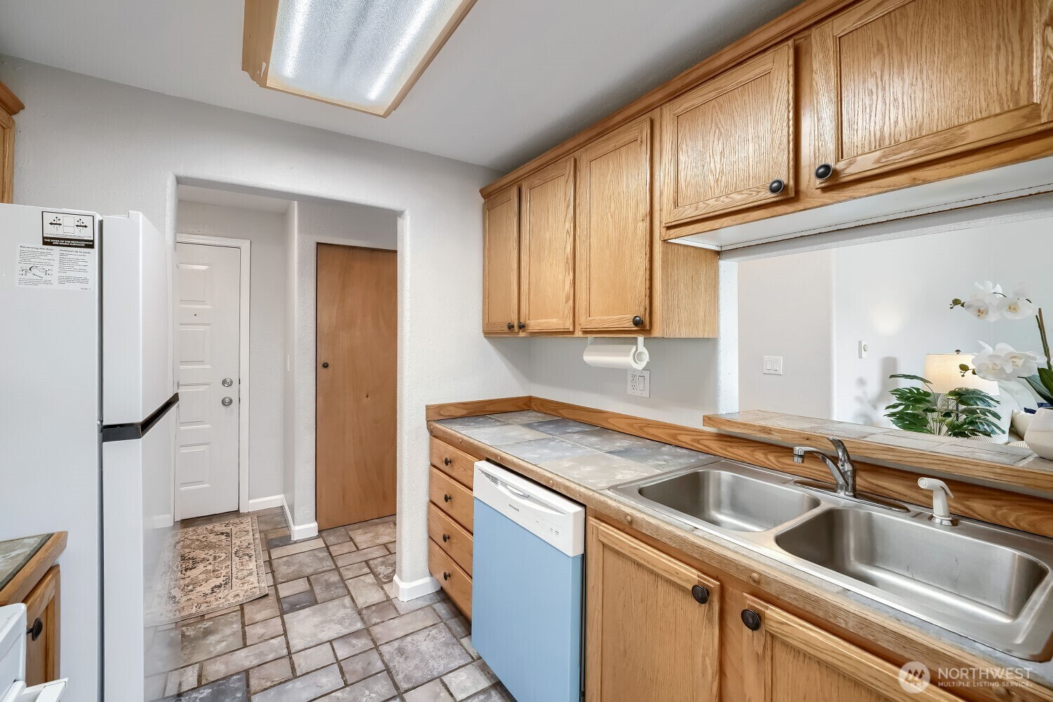 1102 8th Street A-3 Property Photo 4