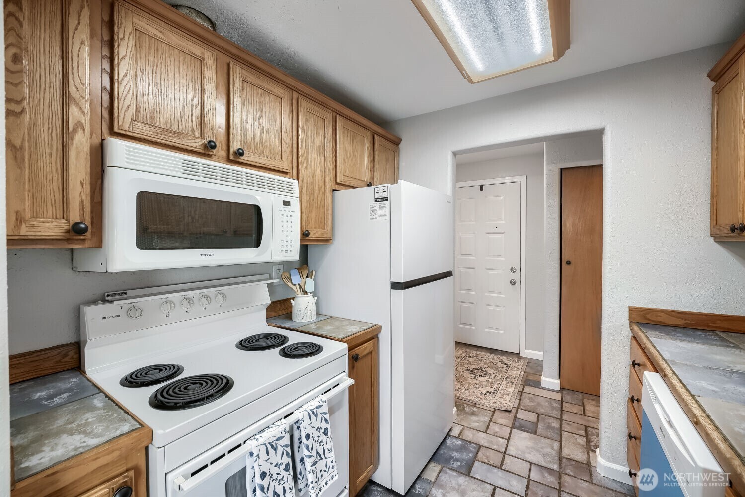 1102 8th Street A-3 Property Photo 5