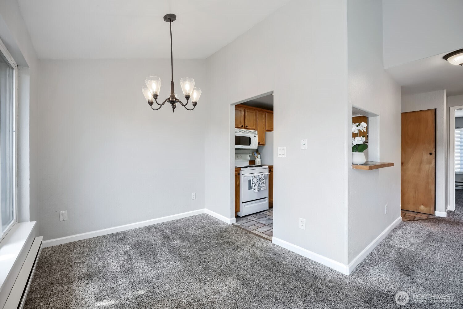 1102 8th Street A-3 Property Photo 6
