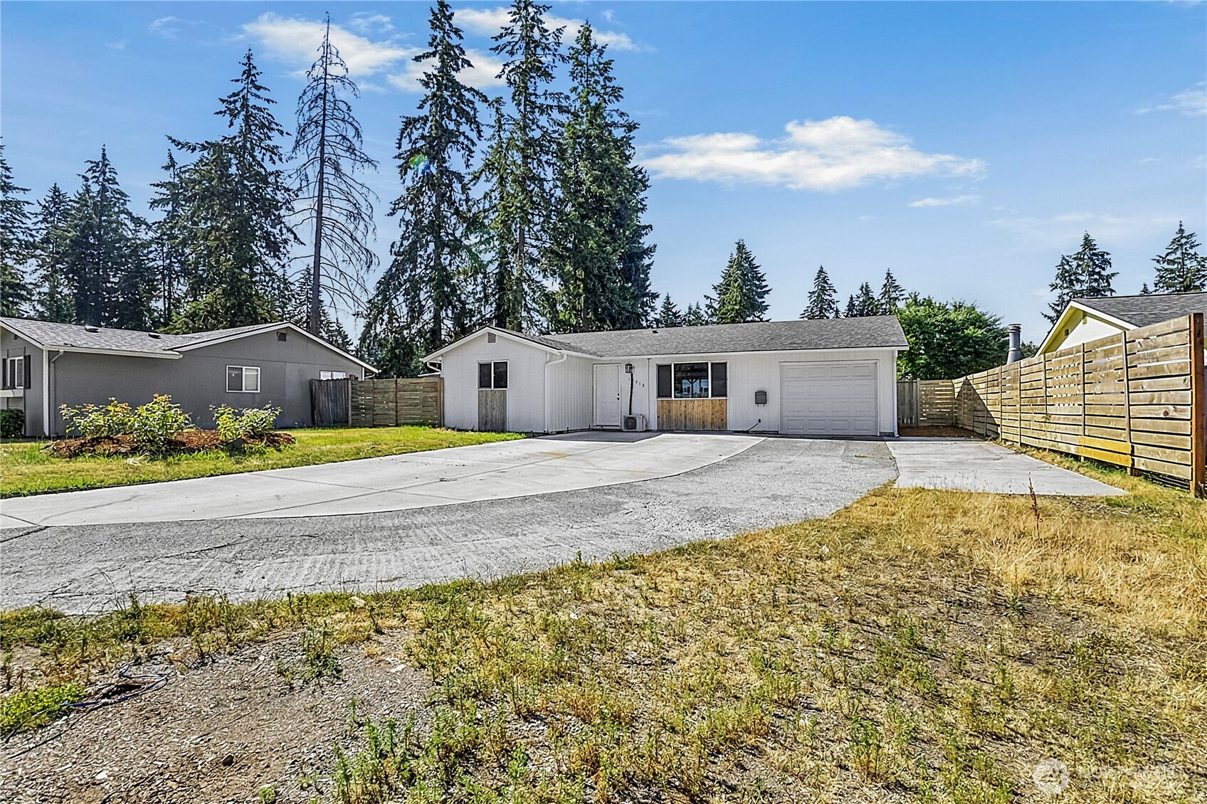 12318 114th Avenue Property Photo 2