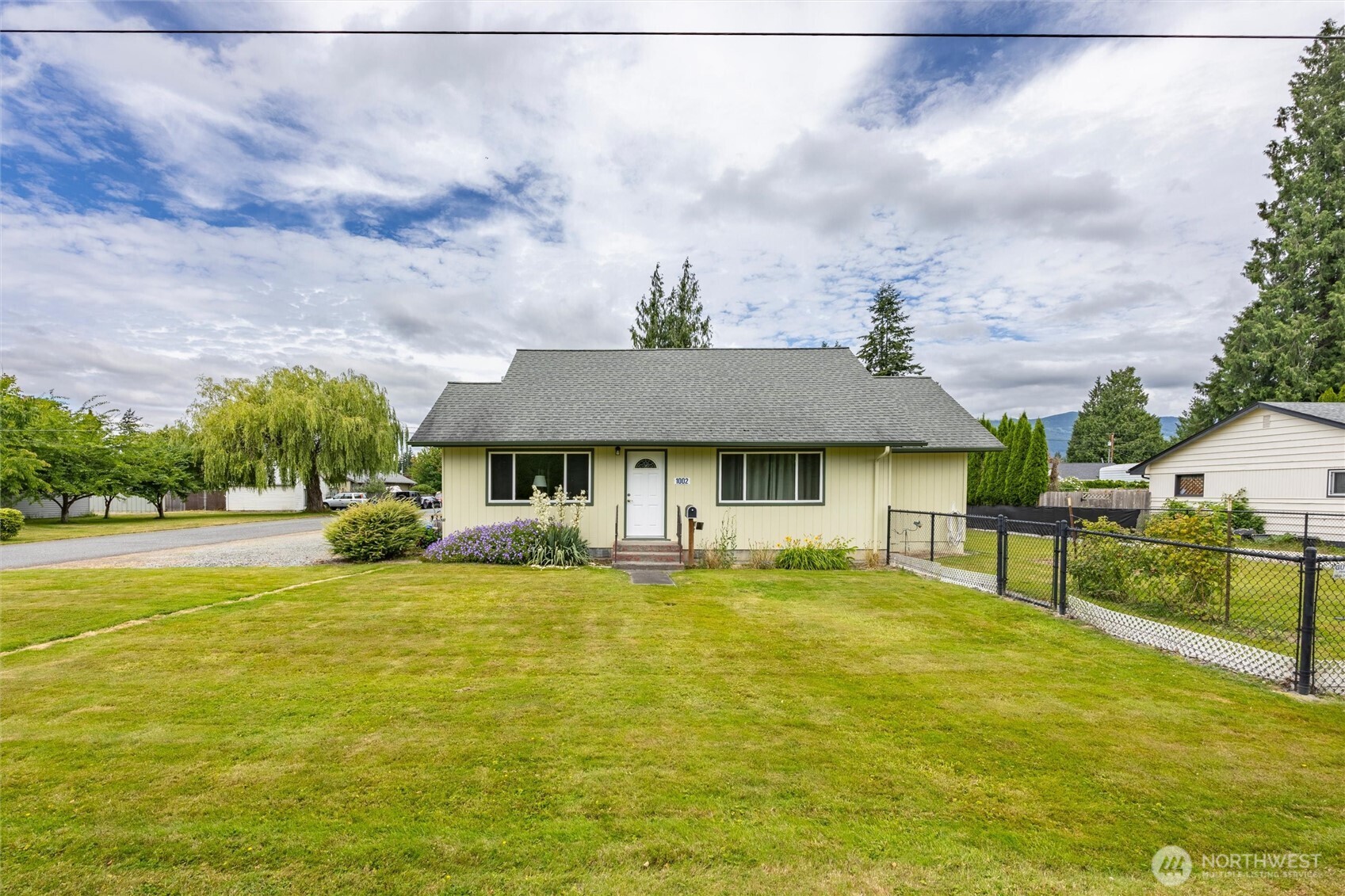1002 Nelson Street Property Photo 2