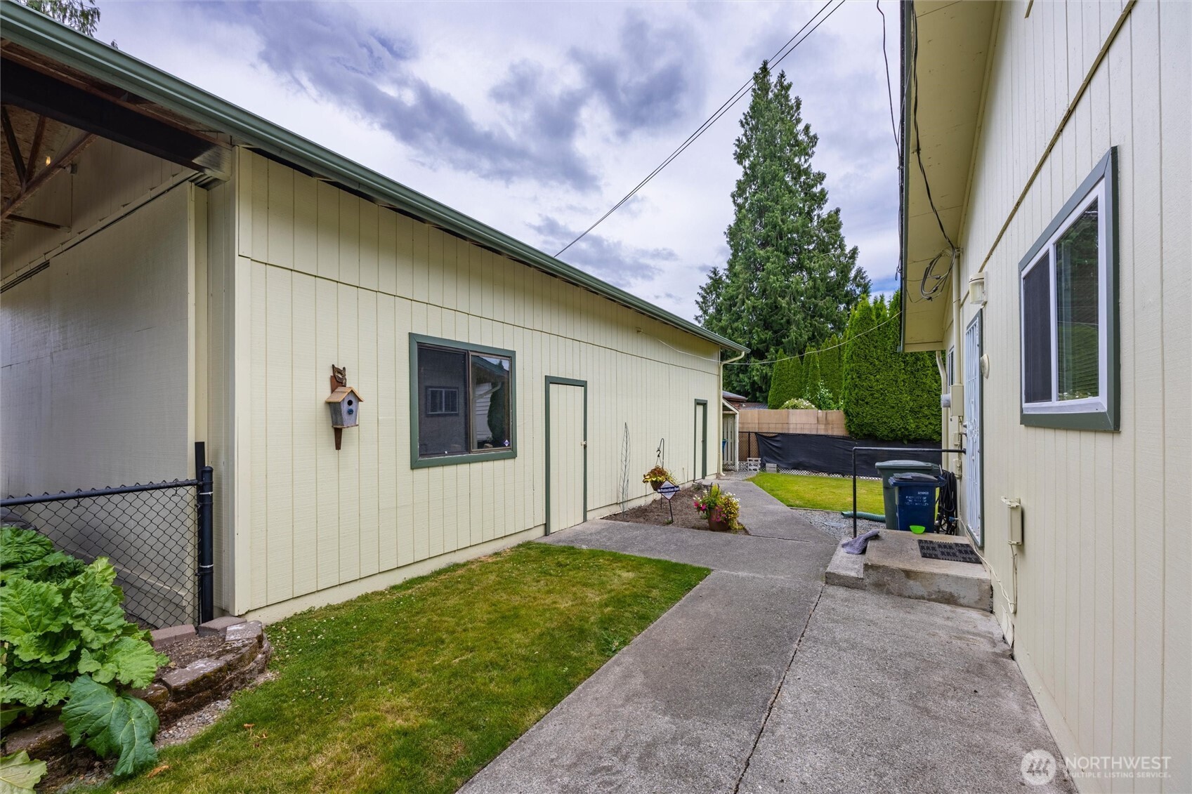 1002 Nelson Street Property Photo 5