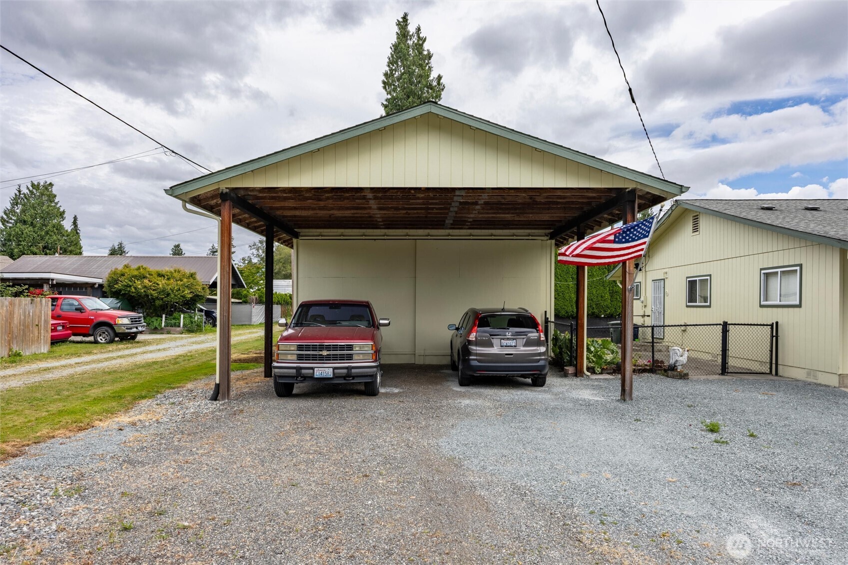 1002 Nelson Street Property Photo 6