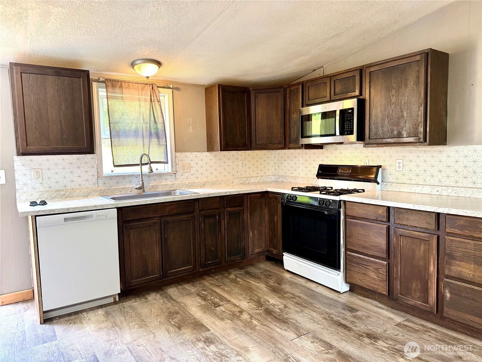 28 N Jacobson Road Property Photo 3