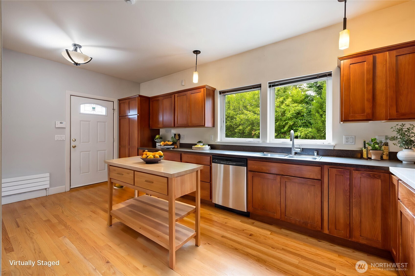 1904 N Proctor Street Property Photo 8