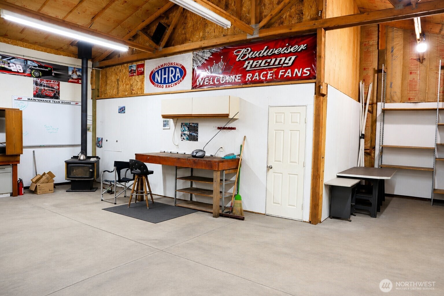 511 Ne Lakeshore Drive Property Photo 5