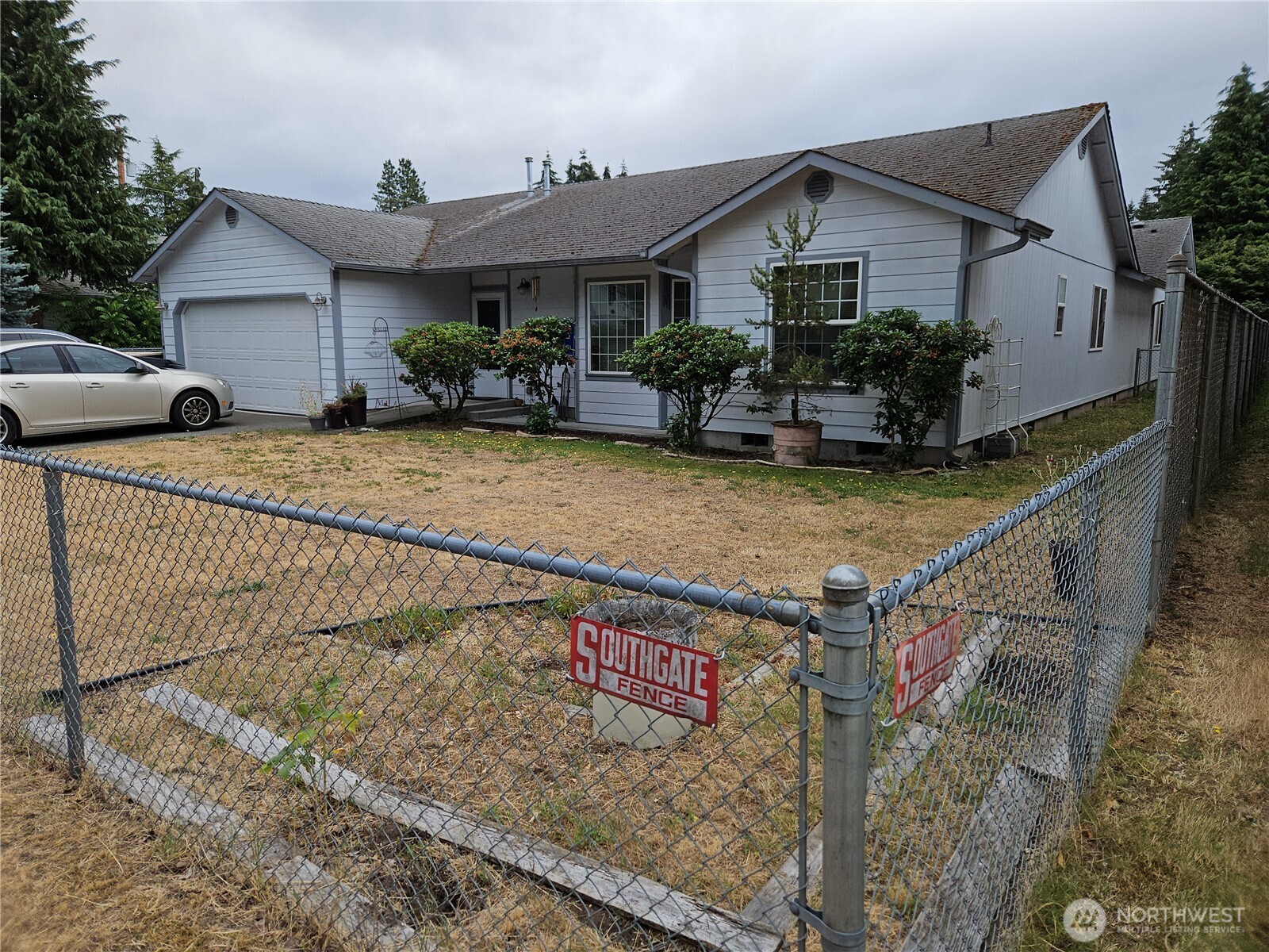 2916 Russell Road Property Photo 1