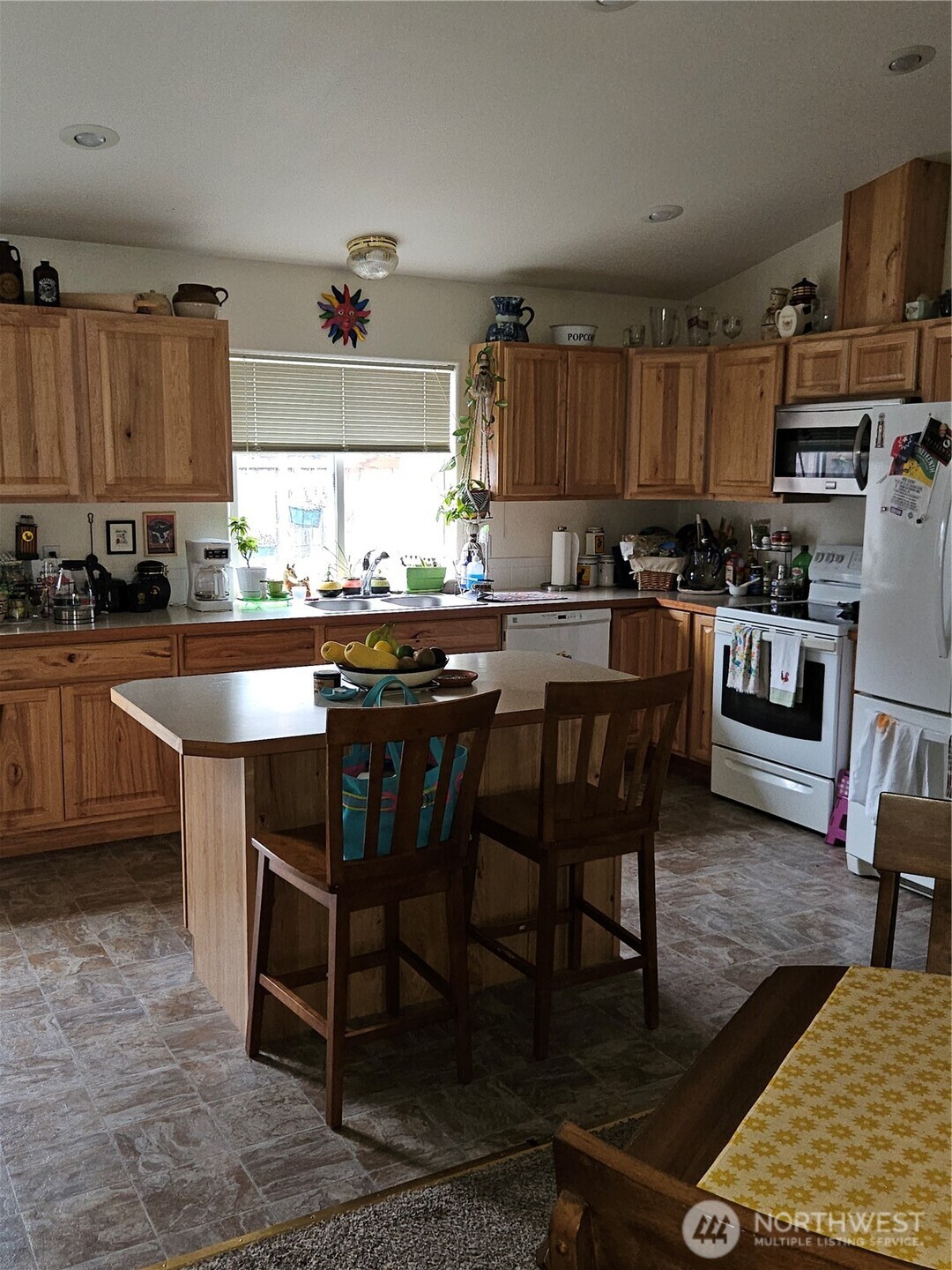 2916 Russell Road Property Photo 2