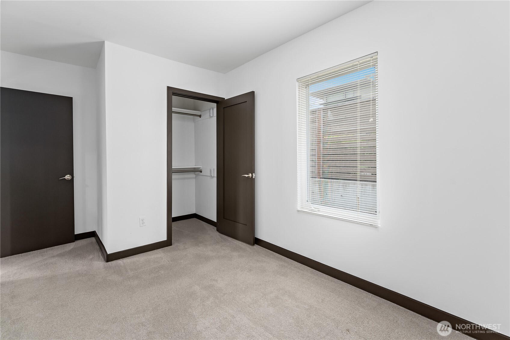 122 8th Avenue Property Photo 10