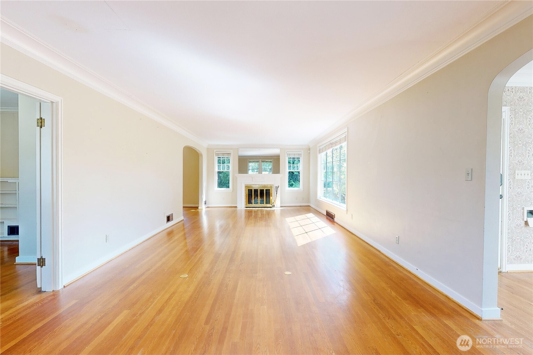 724 Valencia Street Property Photo 3