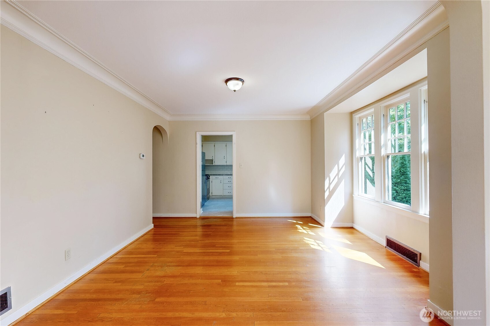 724 Valencia Street Property Photo 6