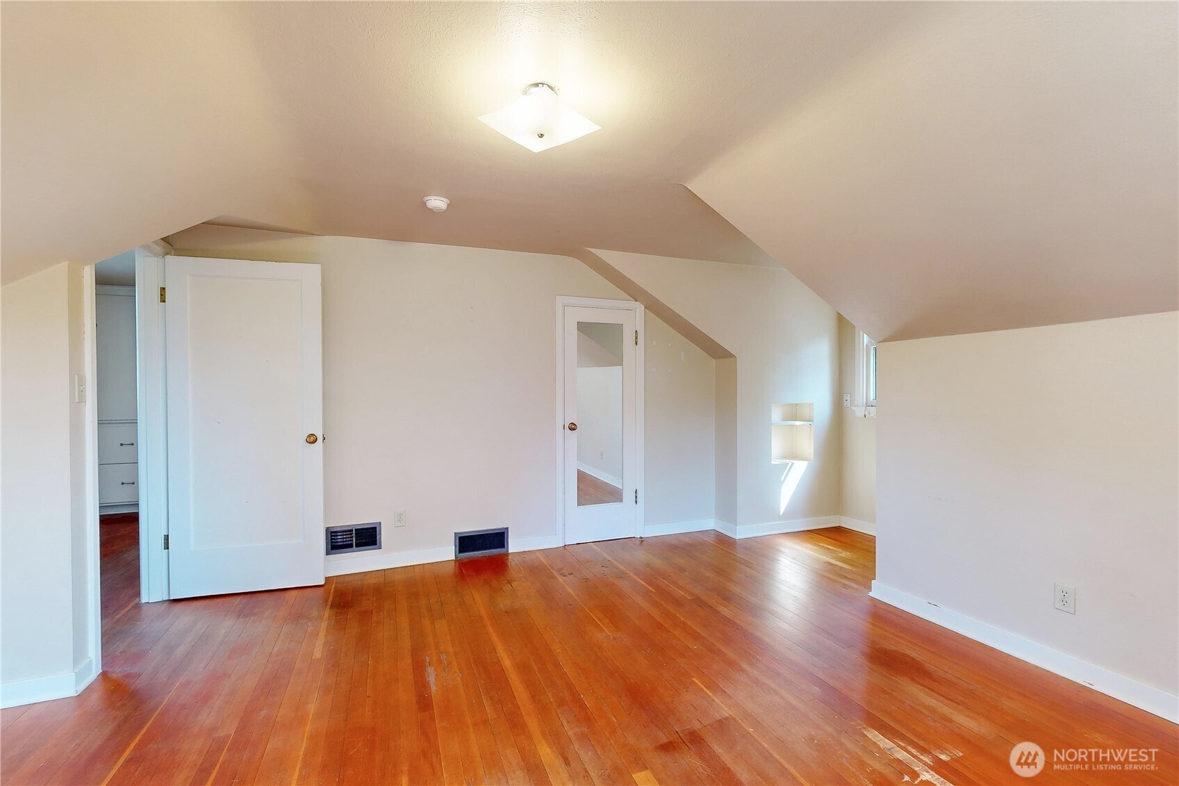 724 Valencia Street Property Photo 20