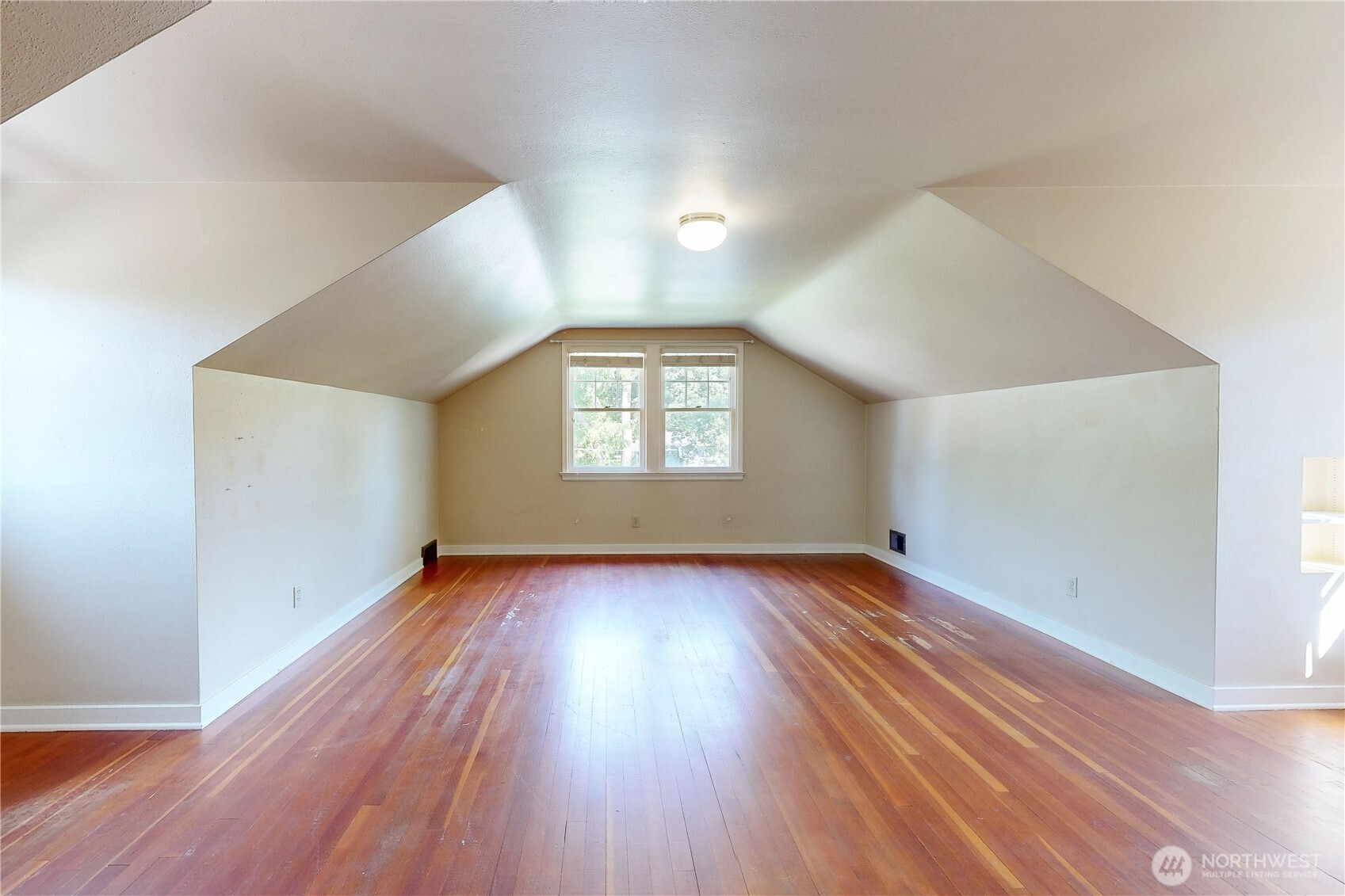 724 Valencia Street Property Photo 25