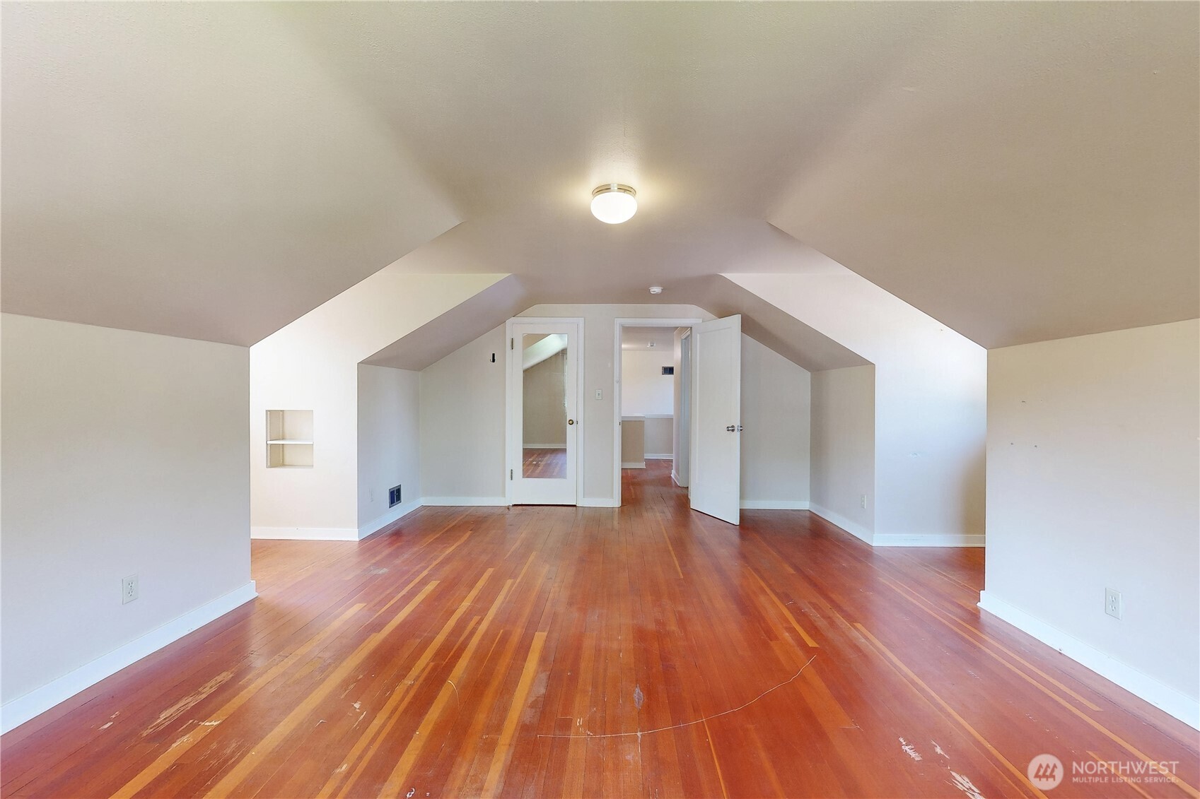 724 Valencia Street Property Photo 26