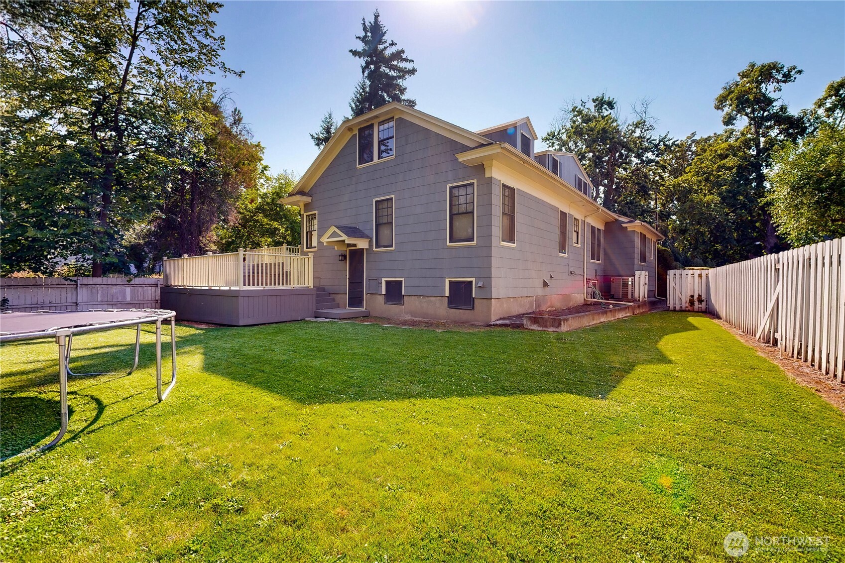 724 Valencia Street Property Photo 37