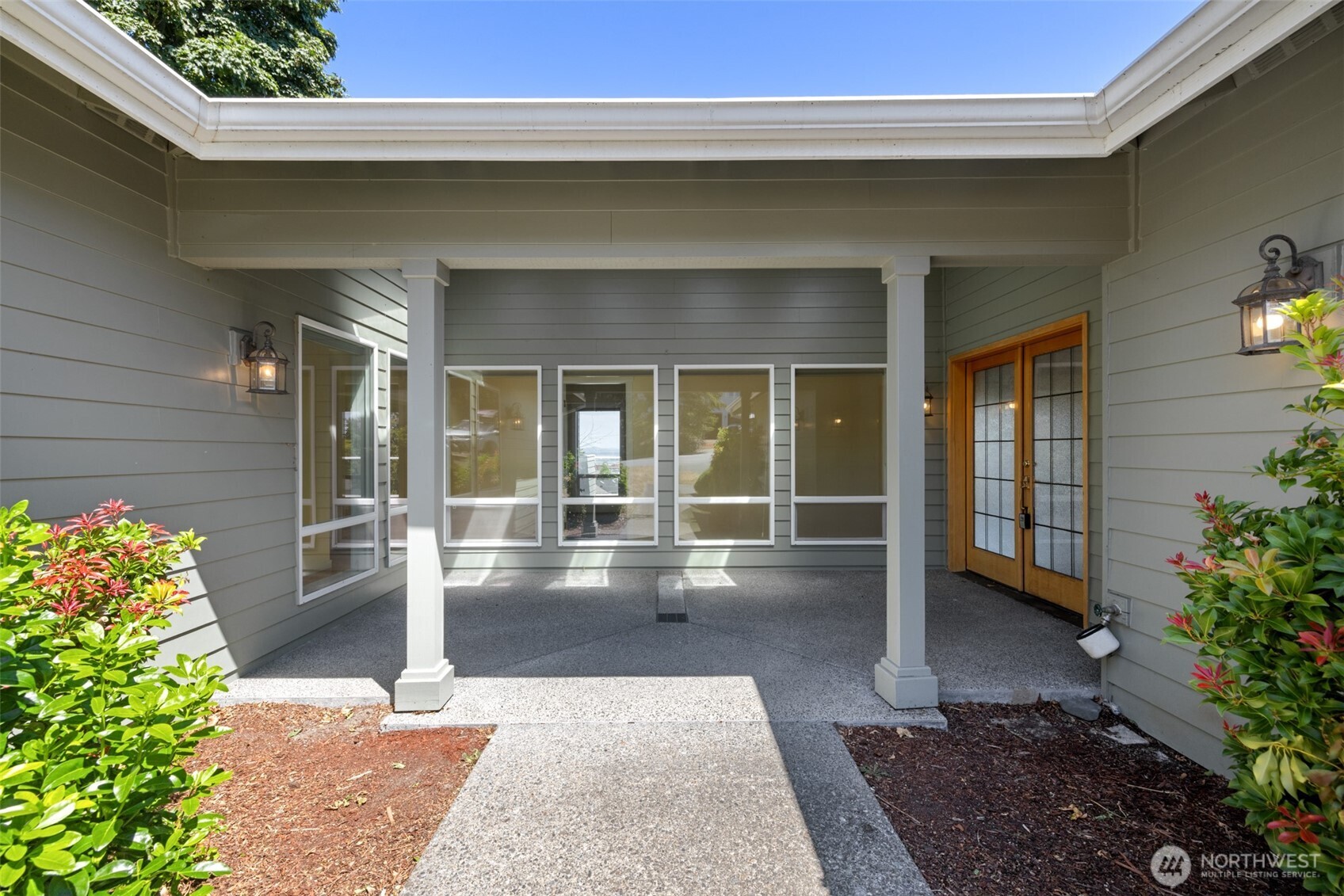 1311 E 5th Street Property Photo 5