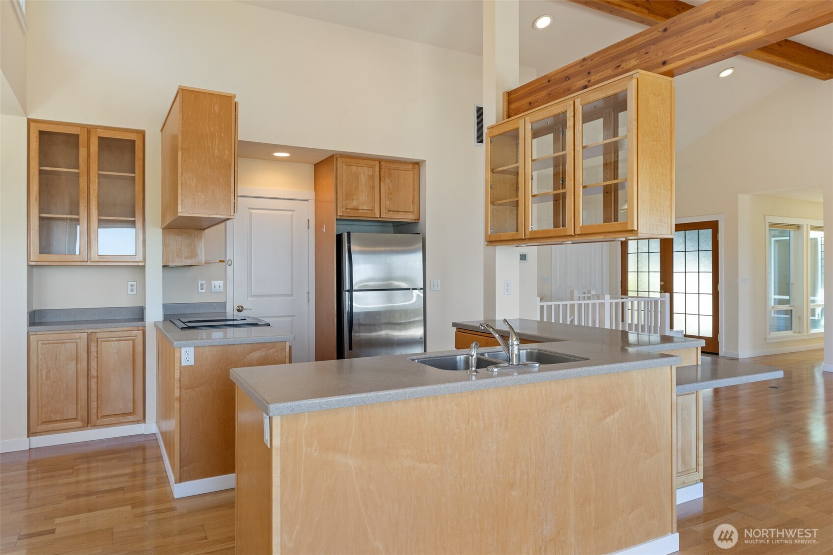1311 E 5th Street Property Photo 10