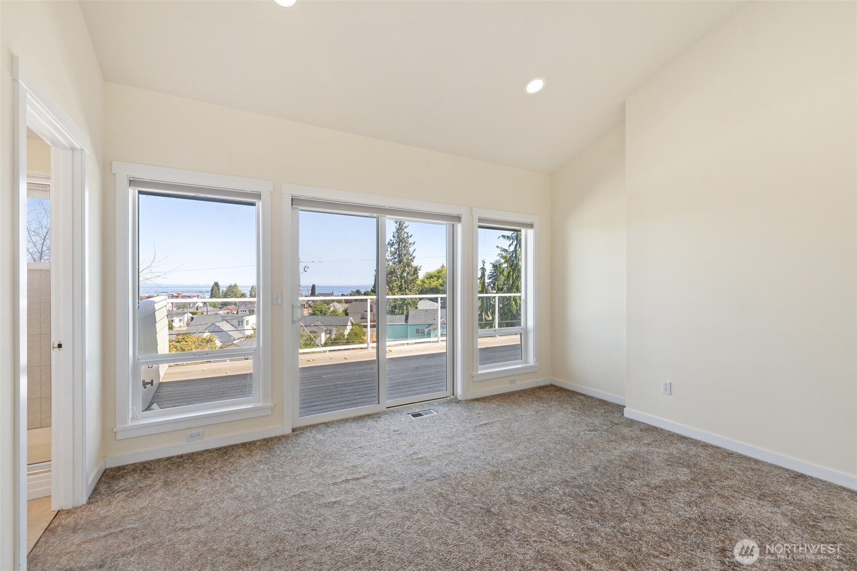 1311 E 5th Street Property Photo 19