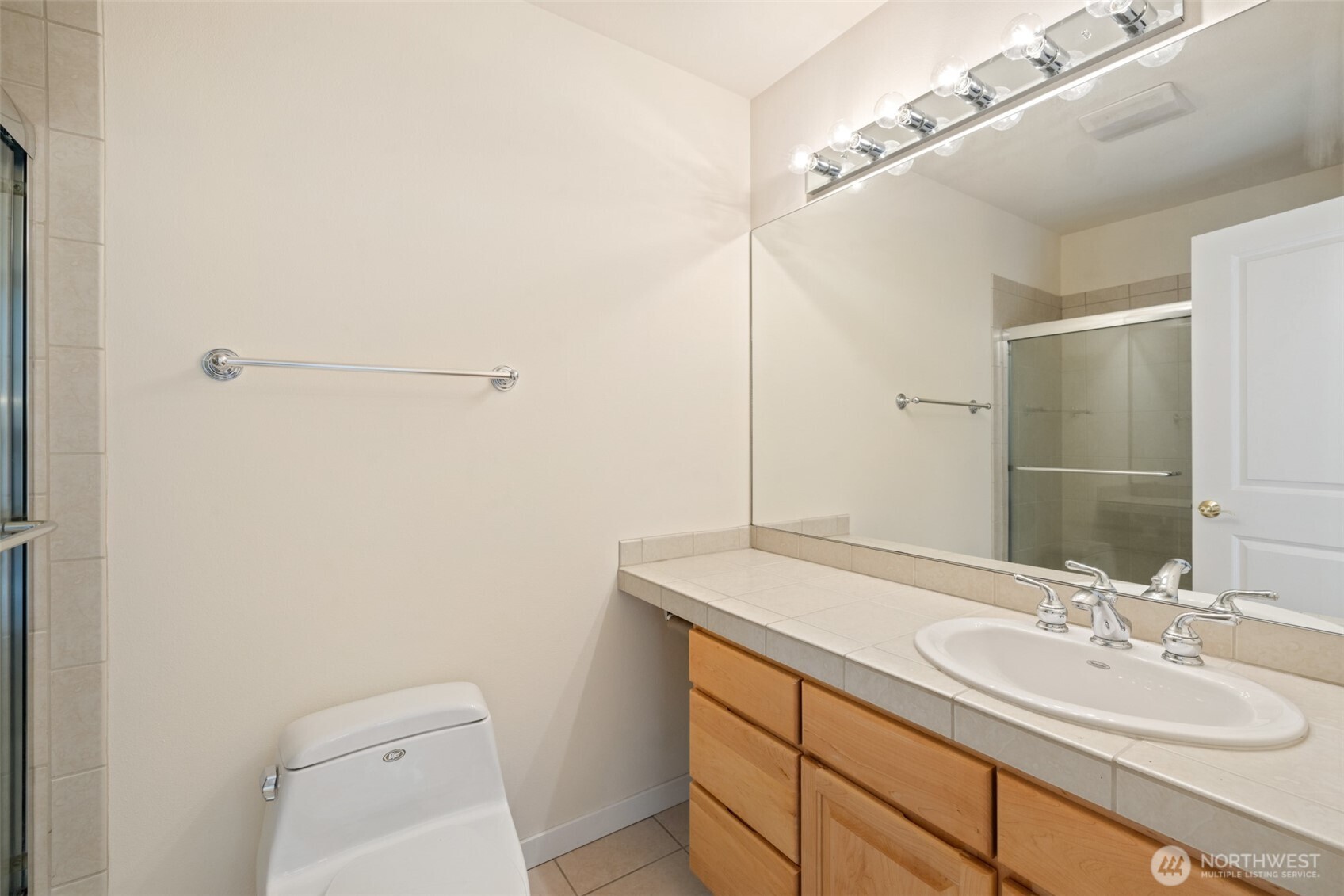 1311 E 5th Street Property Photo 23