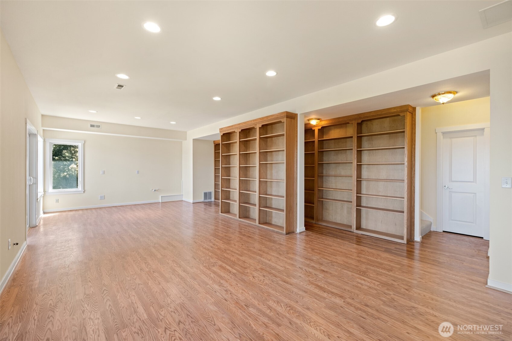 1311 E 5th Street Property Photo 26