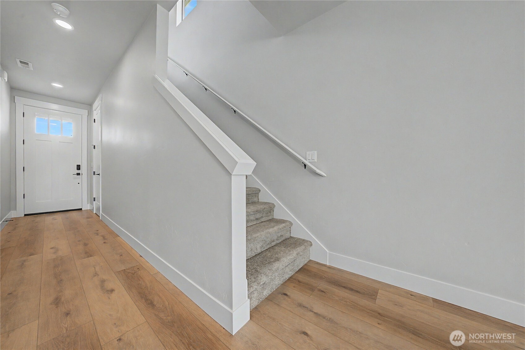567 S Perry Avenue Property Photo 4